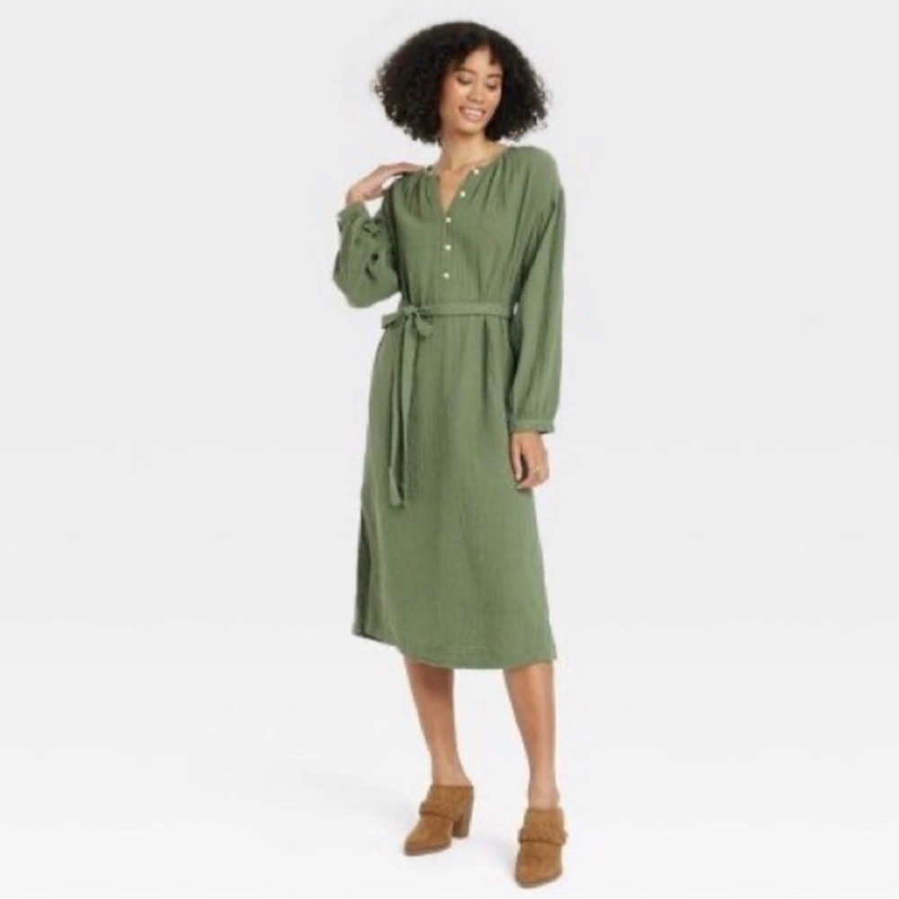 Universal Thread Green Peasant Bishop Sleeve V-Ne… - image 3